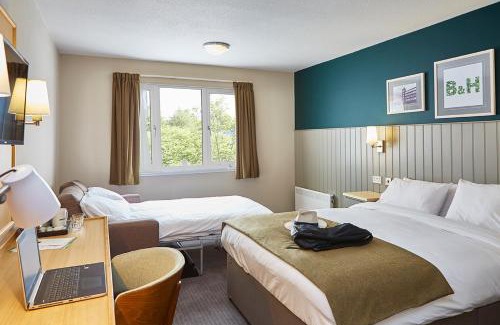 Oldham Hotel | Boat & Horses Inn