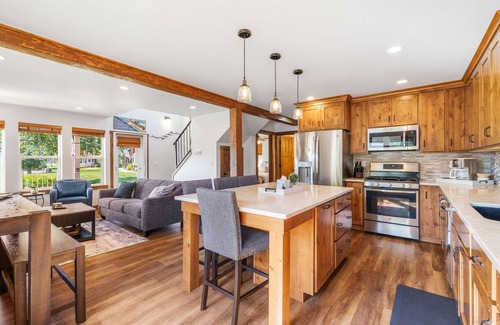 Dover Bay House | Boat on Lake Pend Oreille & Ski at Schweitzer