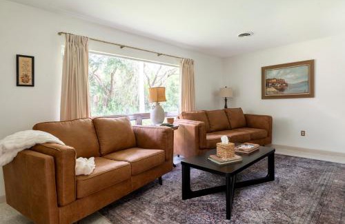 Crystal River House | Boat Parking Retreat near Kings Bay