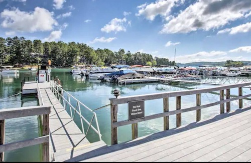 Salem Condo | Boat Rental | Lake Keowee | Private Balcony | Sand Beach | Mtns| Pool | Golf