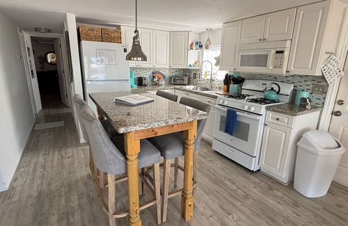 Tavernier House | Boater's Paradise ! Enjoy the sunsets from your covered patio.