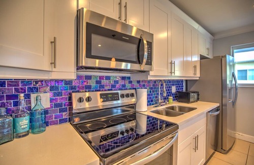 Marathon House | Boaters dream location! Walk to Coco Plum Beach! Deep Water Dockage! Updated!