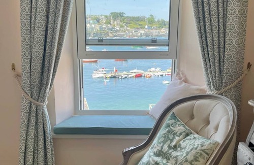 Polruan House | Boatman's Steps - Holiday Cottage in Cornwall