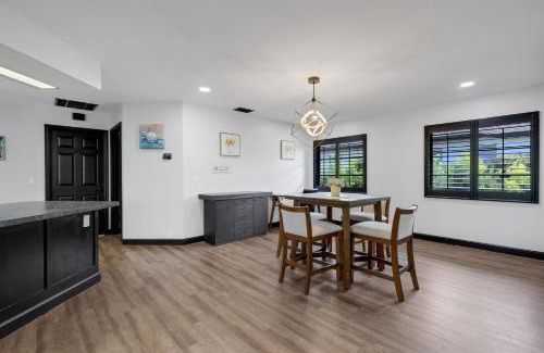 Pebble Beach House | Boca Grande Getaway 4BR 2BA Golf Couse HEATED POOL