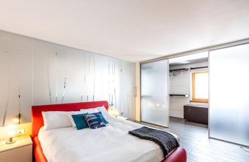 Porta Lodovica Apartment | Bocconi's Nest - Close to Duomo with terrace