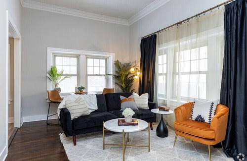 Central Hyde Park Apartment | Boho Chic/1 Bedroom/Entire unit