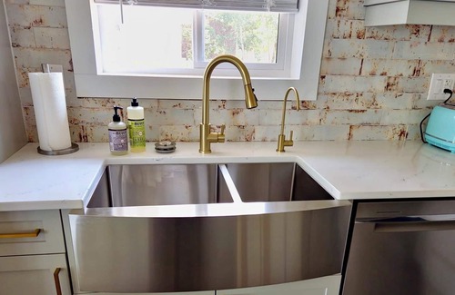 Arnes Cottage | Boho Luxe Lakefront Cottage