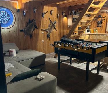 Oroszlany House | Bokodi üdülő és horgászházak
