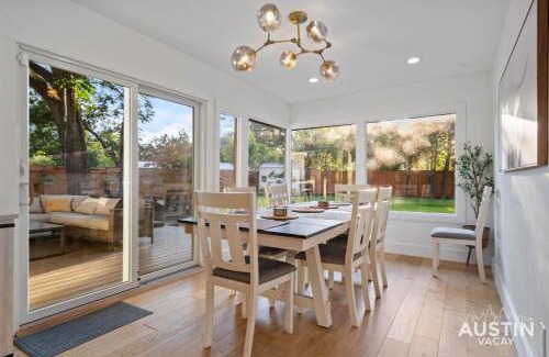 Westgate House | Bold MidMod 4BR 3BA Near SoCo w Private Pet-Friendly Yard and EV by Austin Vacay