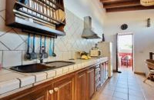 Las Cuevas Apartment | Bollullo Sunset Apamate