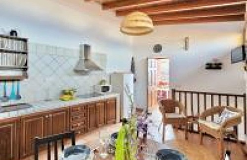 Las Cuevas Apartment | Bollullo Sunset Apamate