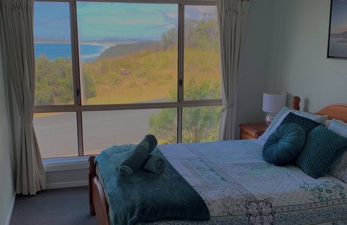 Bonny Hills House | Bonny seascape - ocean front large family home with beach & ocean views and pool
