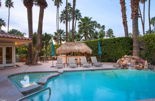 Old Las Palmas House | Book a Fall Getaway Today! Delightful Gated Estate with Tiki Bar and Pool!