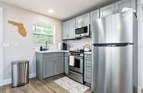 Siesta Key Condo | 🦩Book Me Baby! Wildflower Inn Siesta Key #6 Bird of Paradise🦩