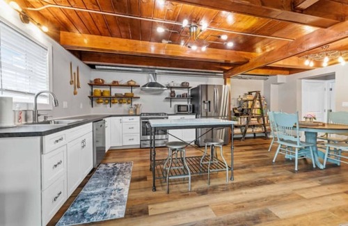 Cheat Lake Ski Chalet | Book-Me-By-The-Lake