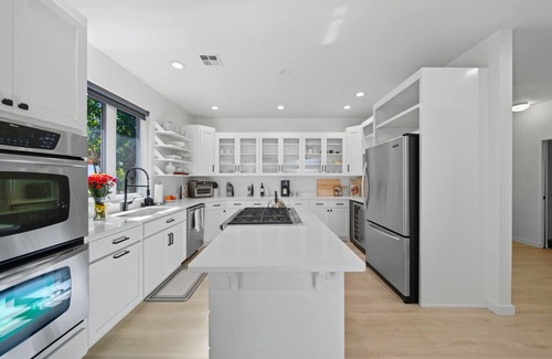 Walla Walla House | Book the Entire Eleanor Inn! Private Vineyard Stay