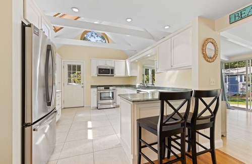 Harwich Center House | BOOK YOUR 2025 SUMMER VACATION AT THE CAPE TODAY! .