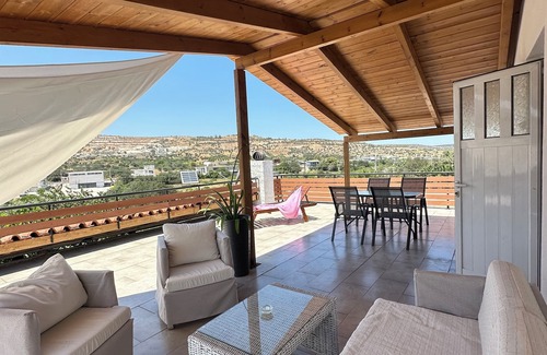 Kropia Apartment | Boomer's Attic Athens