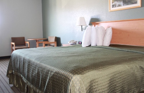 Pineville Hotel | Booneslick Lodge Jane