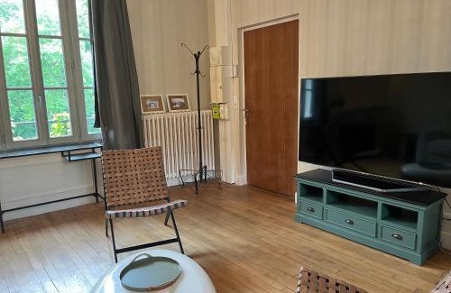 Saint-Pryve-Saint-Mesmin Apartment | Bord de l'eau, grand appartement