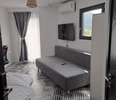 Berzasca Hotel | Borderline Accomodation