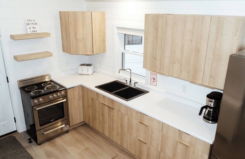 Scotia Cottage | Boreal Retreat at Algonquin Woods, Lake Front Cottage