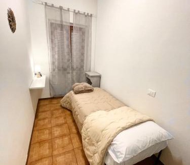 Le Piazze Apartment | Borghetto house with 4 bedrooms, parking and WiFi