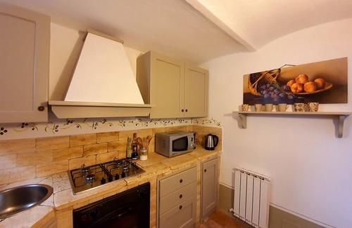 Sarteano Ski Chalet | Borgo Fastelli - Sambuco Chalet in historical Borgo in Val d'Orcia