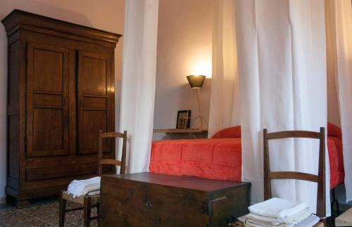 Strongoli Apartment | BORGO PETELIA, Casa Mannarino, suite Eugenio