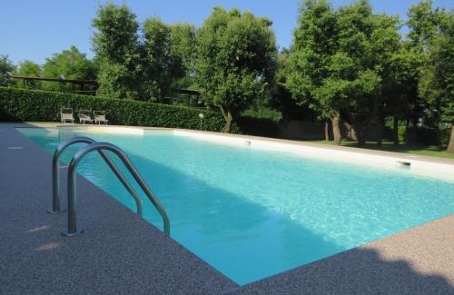 San Benedetto di Lugana House | Borgo San Donino