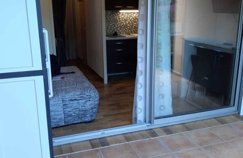 La Faviere Apartment | .Bormes les mimosas studio cabin 2pers .80m from the beach