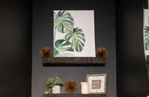 Huntington House | Botanical Bungalow Deck, gas grill & fireplace!