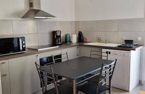 Le Mourillon Villa | Bottom of villa near beaches