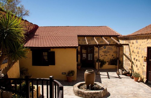 El Rincon Villa | Bougainvillea Cottage