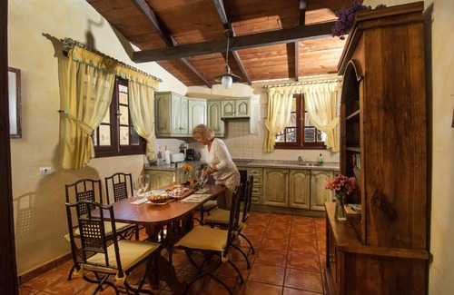 El Rincon Villa | Bougainvillea Cottage