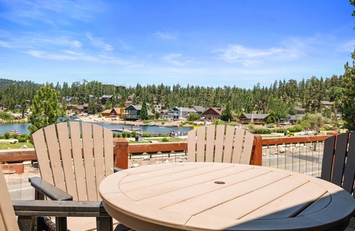 Big Bear Lake Ski Chalet | Boulder Bay Chalet Lakefront - Luxury Lakefront, Hot Tub, Pool Table, Foosball, Ping Pong, Lake View