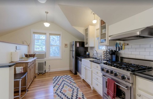 Mapleton Hill Cottage | BOULDER OASIS - only steps from downtown Boulder