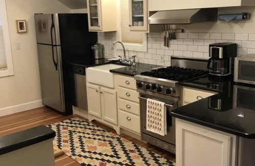 Mapleton Hill Cottage | BOULDER OASIS - only steps from downtown Boulder
