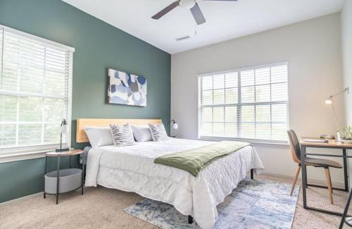 Willow Run Apartment | Boulevard Stays Tranquil 1BR King Suite Pool Parking & Gym 01