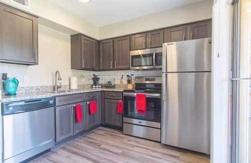 Far North Dallas Apartment | Boulevard Stays Tranquil 1BR King Suite Pool, Gym, Parking 02