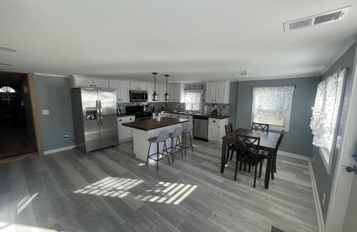 Frankfort House | Bourbon and Horse Racing