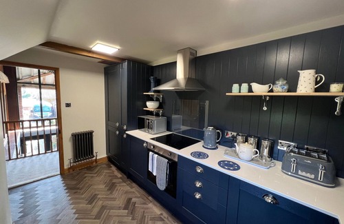 Runham House | Boutique Barn - Sleeps 4, Parking & Private Garden