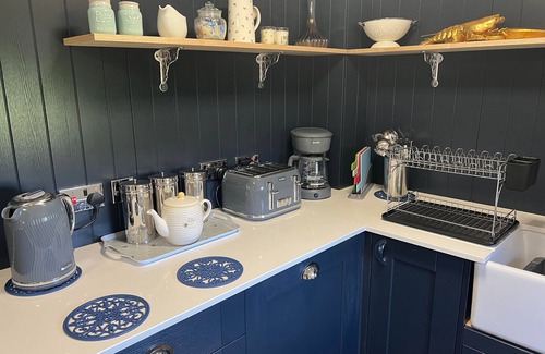 Runham House | Boutique Barn - Sleeps 4, Parking & Private Garden