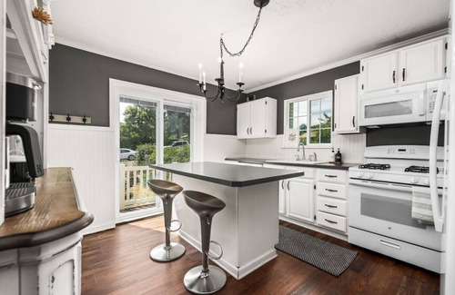 Payson House | Boutique Estate - Hot Tub | Firepit | Fam Fun