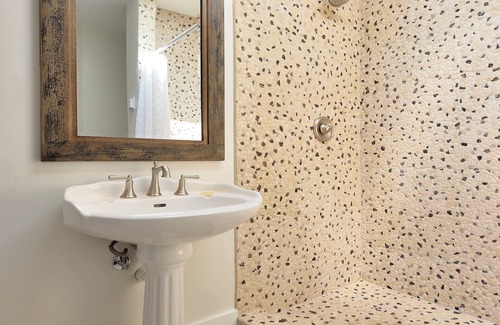 South Capitol Hotel | BOUTIQUE HOTEL - King deluxe Suite 1/2 mi. from Santa Fe Plaza