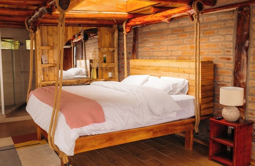 Sierra Hotel | "Boutique lodge with jacuzzi and unique views - El Cedro Soñado (Patate)"