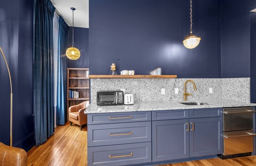 Washington Apartment | Boutique Premium Studio At The West Main - Chart Room