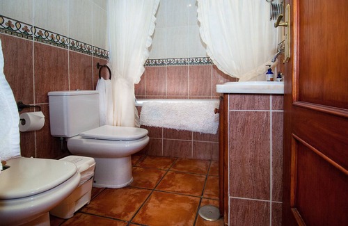 El Rincon Cottage | Boutique self catering cottage with saltwater heated pool, gardens, in mountains