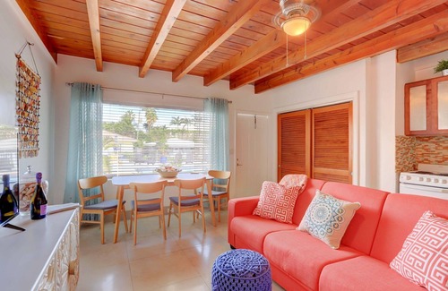 Ocean Ridge Apartment | Boutique style apartment pool 600 ft to the beach