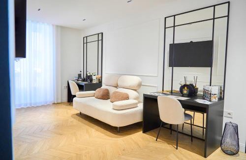 Cosenza Bed & Breakfast | Boutique Suites - Palazzo Rodotà 1683